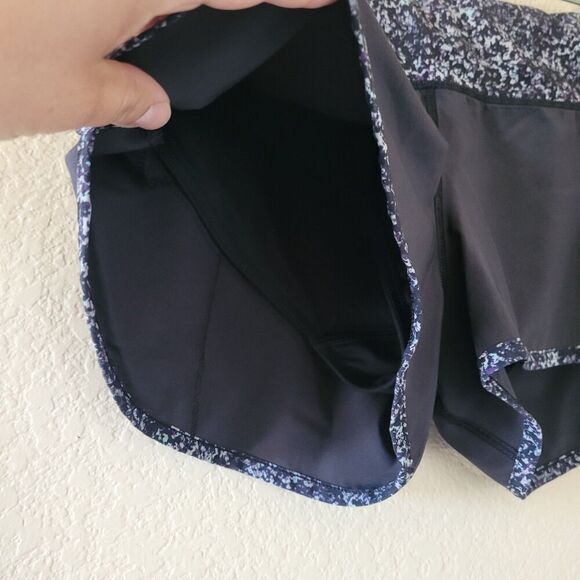 Lululemon Run Speed Shorts 6 Stretchy Lined Black Rocky Sand Dune Toothpaste - Picture 8 of 10